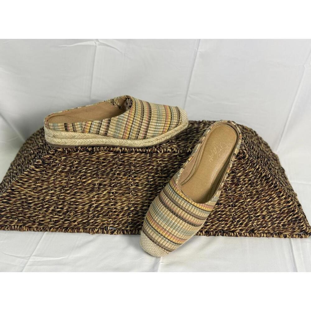 NWOT Crown Vintage Woven Espadrilles Women's 6.5